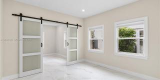 2413 N Greenway Dr Gallery 25