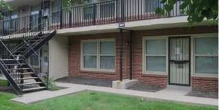 Charming 2BR Condo in Bashford Manor Gallery 1