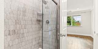 Luxury 3-Bed Townhouse in Hayward Just Built in 2019! Gallery 17