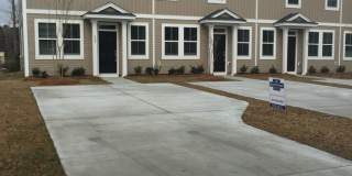 3BR  2.5BA TOWNHOME Gallery 1