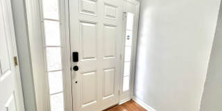 Updated 3BD/2.5BTH Townhome with Exspansive Deck & Attached Garage! Gallery 3