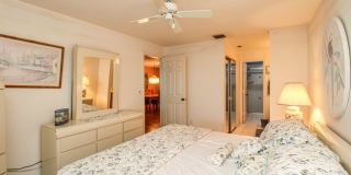 ** SMOKEHOUSE BAY OF MARCO ** 2/2 SEASONAL UNIT ON MARCO ISLAND AVAILABLE ** BEST WATERWAY VIEW HERE ** Gallery 69