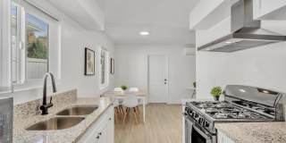 Downtown Modern Smart Home Gallery 16