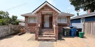 Amazing 3 Bedroom Home in Beacon Hill with Extra Parking and Great Layout! Gallery 1