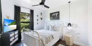 1810 NW 17th Street Gallery 18