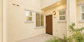 3 Bedroom condo in Lake Elsinore Gallery 1