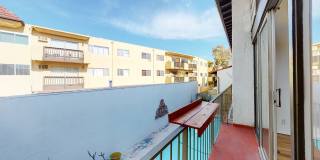 Modern Loft-Style Condo with Floor to Ceiling Windows  in Vibrant Culver City Gallery 8