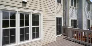 Updated 4 level TH w/ 2 FB & 2 "1/2" baths + One car garage! Gallery 23