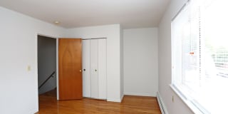 Willowcrest Apartments Gallery 13