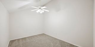 Gated Community townhome, with private garage Gallery 51
