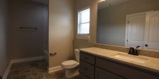 4 Bed/4 Bath Available! Gallery 8