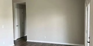 Room in 2 Bedroom Home at Meadow Rose Ln Gallery 5