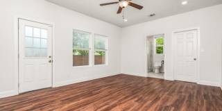 115 St Charles Gallery 17