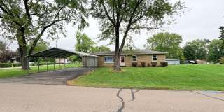NOW SHOWING: 3 Bedroom / 1 Bathroom Home located at 2262 W Northgate Dr. in Columbus, IN Gallery 1