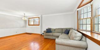 3-Bedroom, 2 Bath Single Family for Rent in Cincinnati, OH | Attached Garage & Nice Large yard Gallery 3