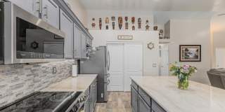 17475 W Spring Lane Gallery 4