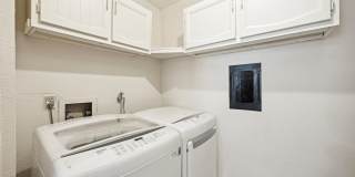 Great 2 Bedroom Townhome - Available Now! Gallery 16