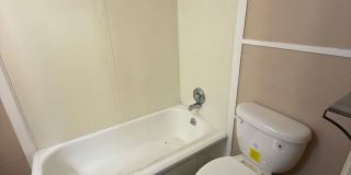 1-bed/1-bath Duplex! Gallery 12