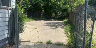 Charming 3-Bedroom Property in Prime Location Gallery 38