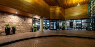 Elan Med Center Gallery 21