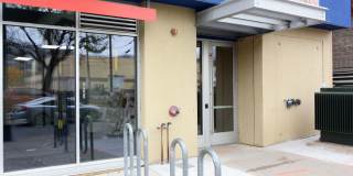 Modern 2-Bedroom Apartment with Private Patio in the Heart of Uptown Gallery 4