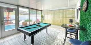 Stylish Heated Pool House  Near the Beach Gallery 29