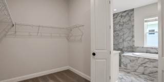 265 SETTLERS LANDING Drive Gallery 21