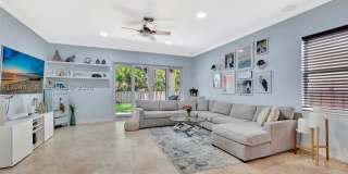 853 SW 11th Ct Gallery 8