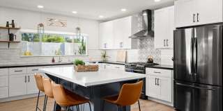 1027 W PERALTA Avenue Gallery 23