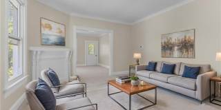 1611 McDaniel Street Gallery 11