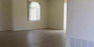 800 E Route 66 Apt 20 Gallery 1