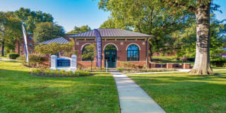 Emerald Apartments Gallery 1