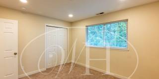 Spacious 2 bedroom duplex with attached garage Gallery 22
