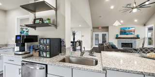 29 Edgewater Apartments Gallery 15