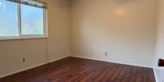 2 story updated townhouse In Rosemont 2/1 Gallery 19