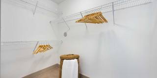 Cortland Vesta Gallery 21