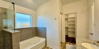 703 Moseley Lane Gallery 6