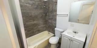 111 N Center Street unit: 2R Gallery 7