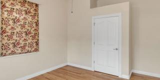 Beautiful & Spacious 4Bd 3.5Bath Home w/An Occupied Mother in Law Suite on Lower Level Gallery 49