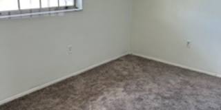 Well maintained 2/1 in a quiet neighborhood Gallery 20