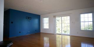 3 Bed/2 Bath. Master on Main. Close to shopping, US 460, and I-81 Gallery 6