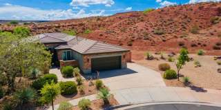 Beautiful 5 Bedroom Home- One Level and Private Pool Gallery 52