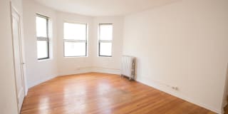 5415 S. Woodlawn Avenue Gallery 19