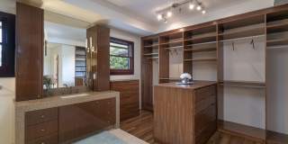 Kahala Grand Splendor. Contemporary Luxury residence w/ a large pool. Gallery 14