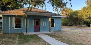 1202 W Iowa- hot new listing! Gallery 1