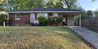 4 bed, 1.5 bath, Move-In Ready!! 4 bed, 1.5 bath, Move-In Ready!! Gallery 1