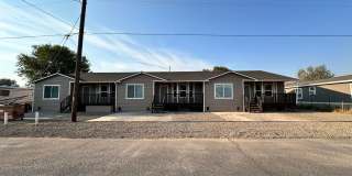 Newly Remodeled 3 Bedroom / 2 Bathroo Tri-Plex in Prineville Gallery 1