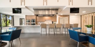 Magnolia Square Gallery 17