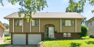 Stylish 3-Bed, 2-Bath Renovated Home with Granite Counters, 2-Car Garage Large Fenced Yard in Omaha! Stylish 3-Bed, 2-Bath Renovated Home with Granite Counters, 2-Car Garage Large Fenced Yard in Omaha! Gallery 1