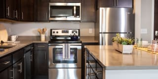 One Glenn Place Gallery 1